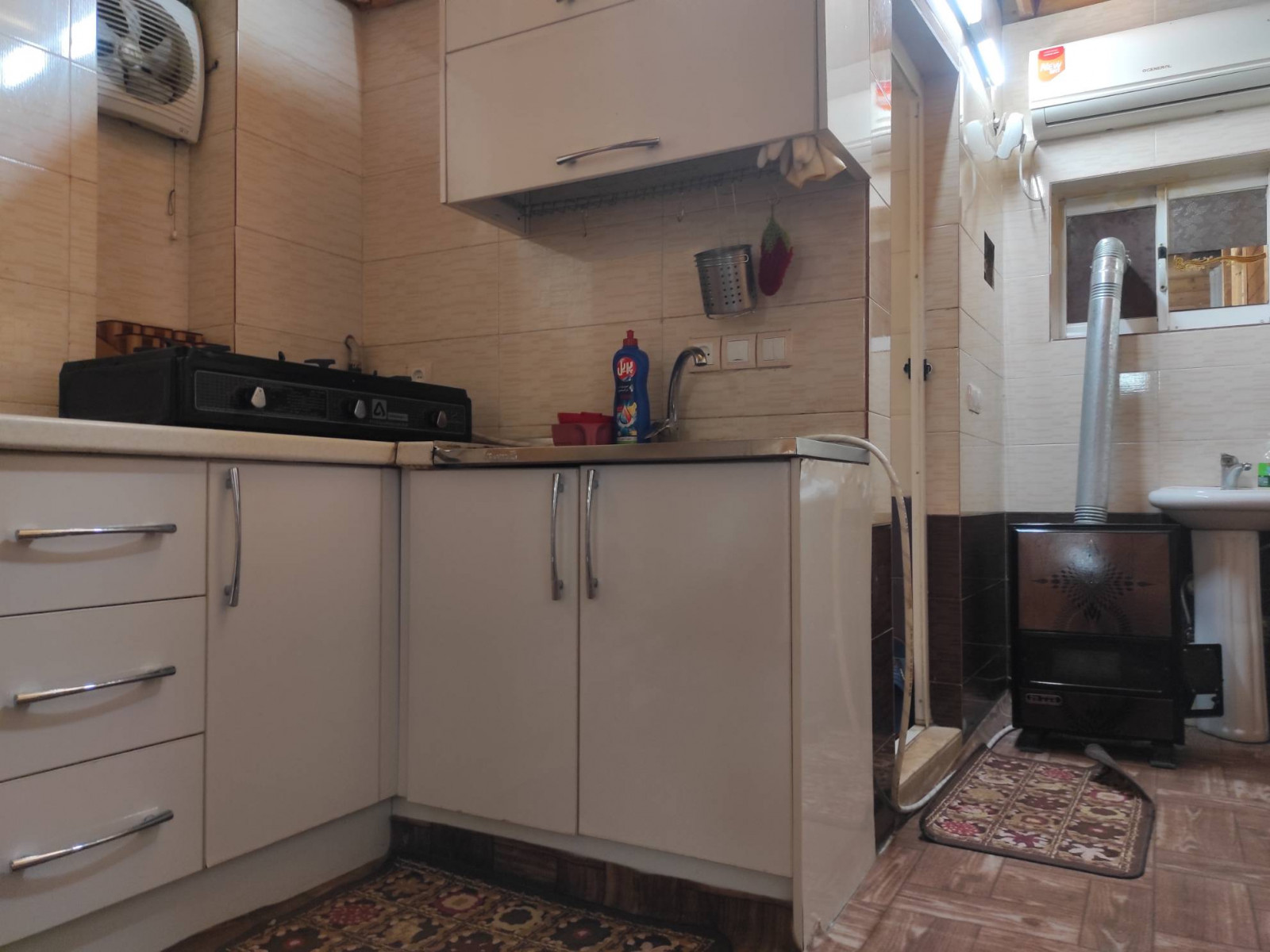 کابینت و سینک و گاز