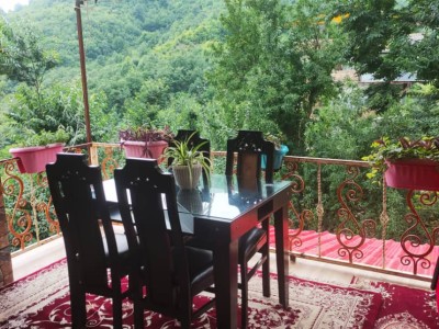واحد وصل به جنگل با ویوی عالی و آب و هوای بکر