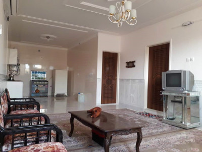 خانه ویلایی نوساز و دربستی، مبله و تمیز