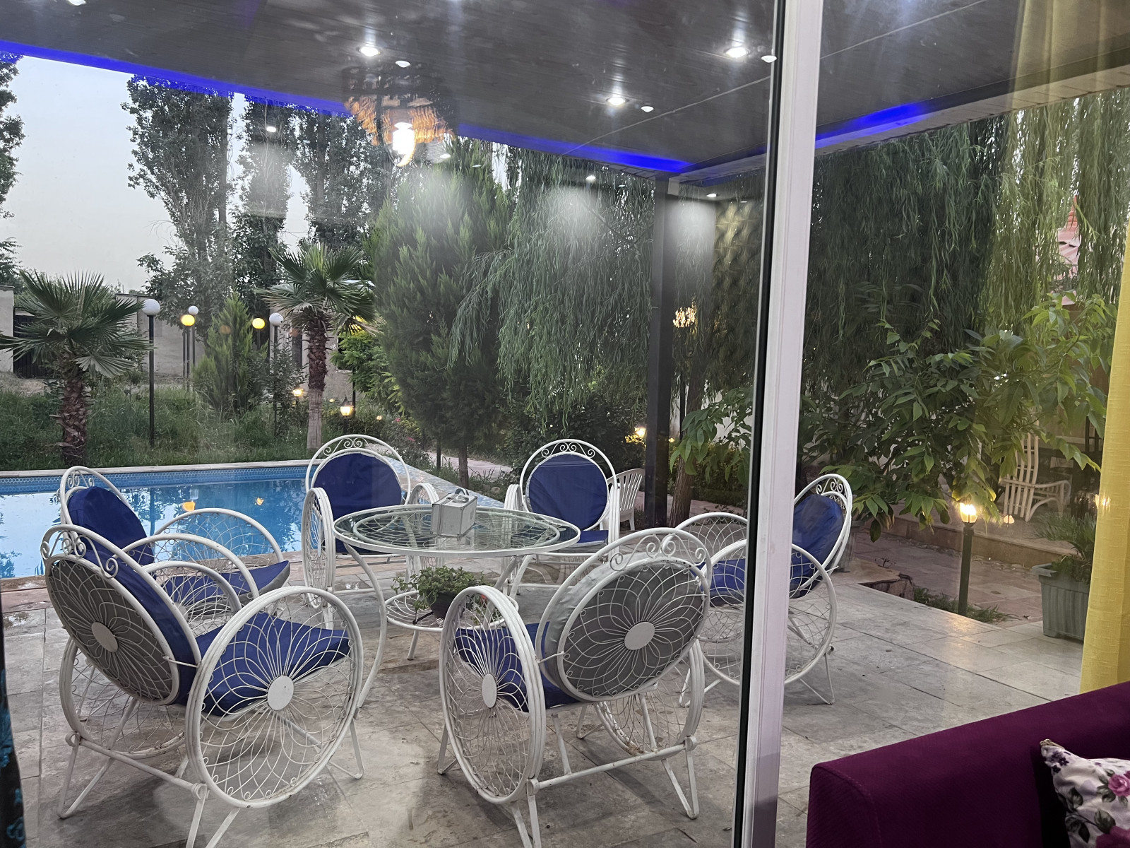 ویو از پذیرایی ویو از پذیرایی