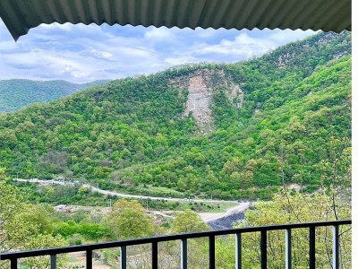 ویلا جنگلی دنج با 40 متر تراس در دل جنگل‌