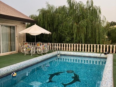 ویلا دنج با استخر آبگرم و فوتبال دستی