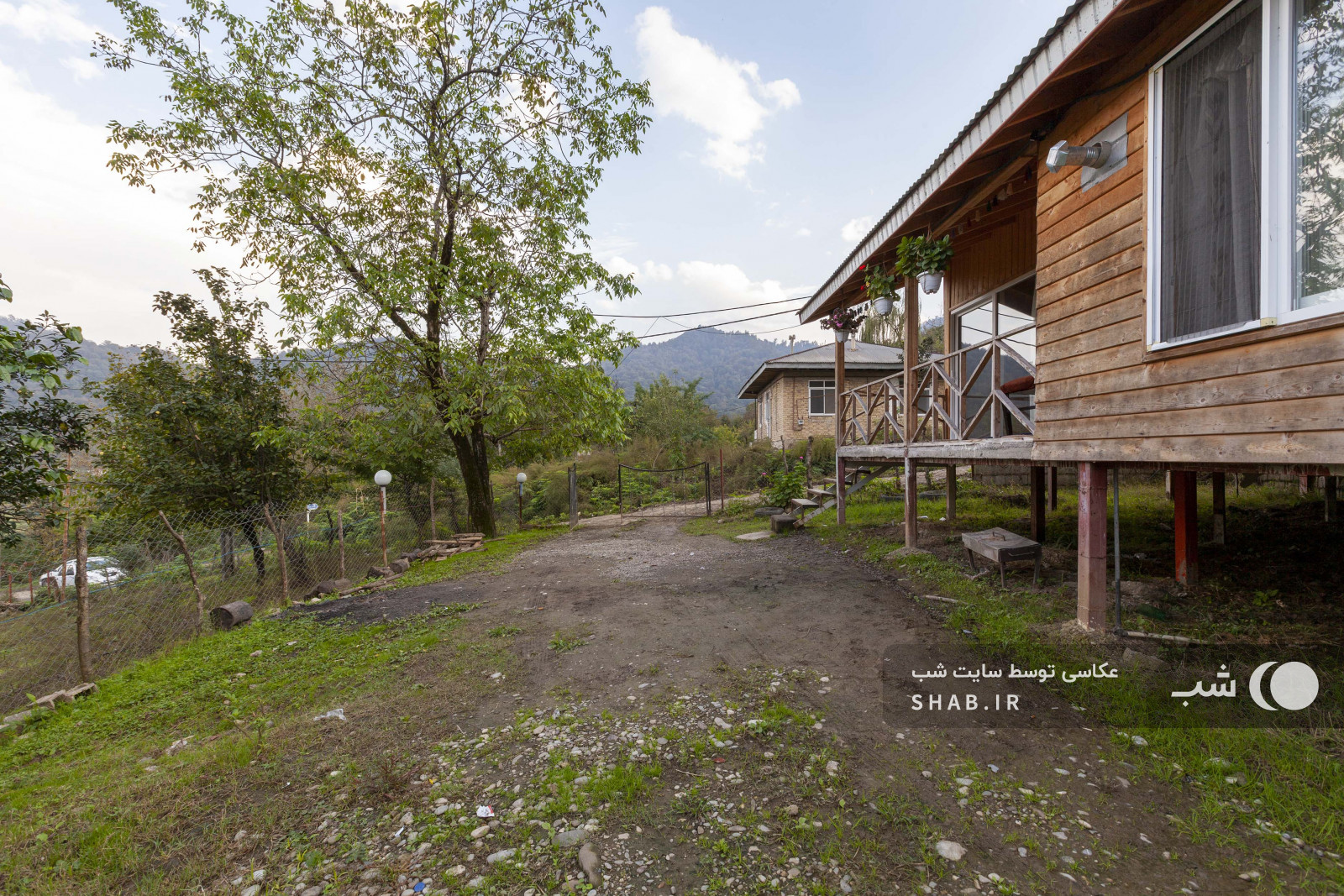 محوطه اقامتگاه