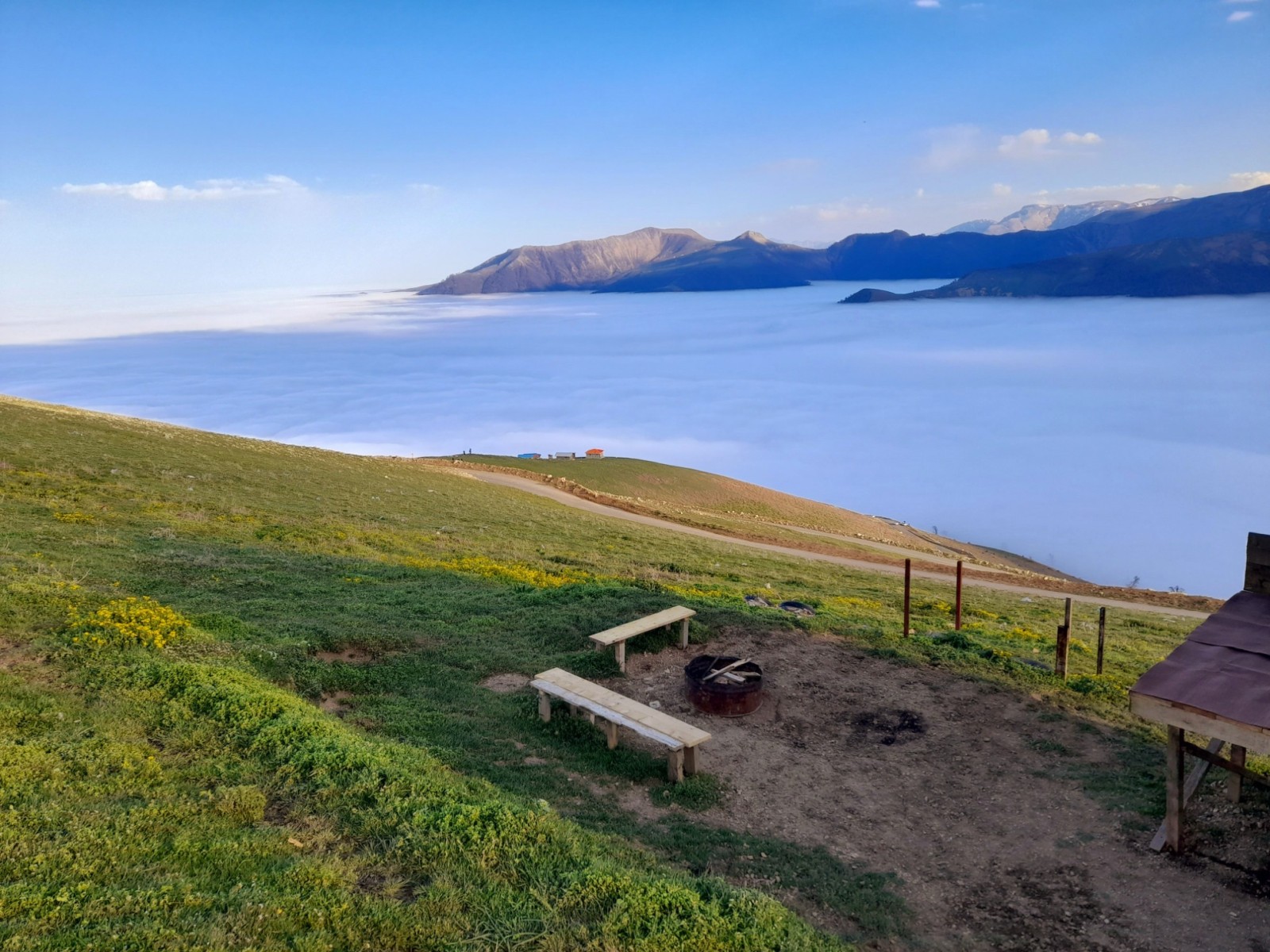 نمای بیرونی ساختمان