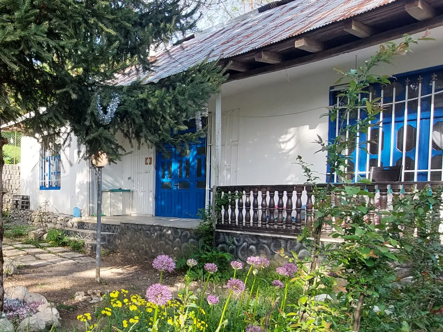 نمای بیرونی ساختمان