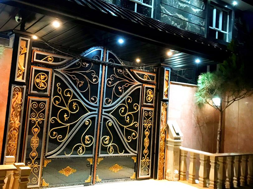 نمای بیرونی ساختمان