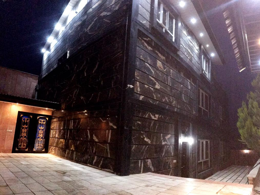 نمای بیرونی ساختمان