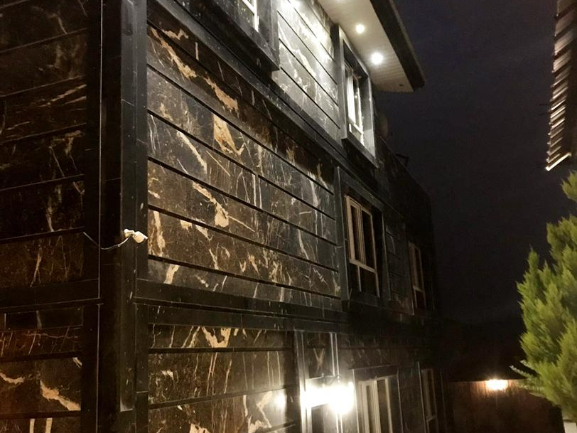 نمای بیرونی ساختمان