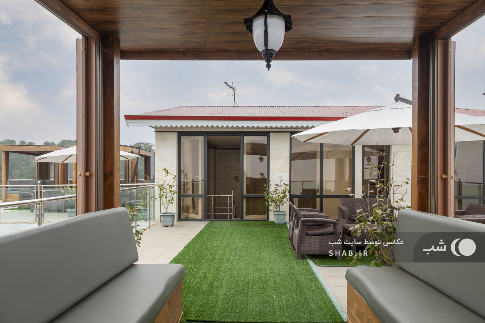 روف گاردن با ویوی دریا