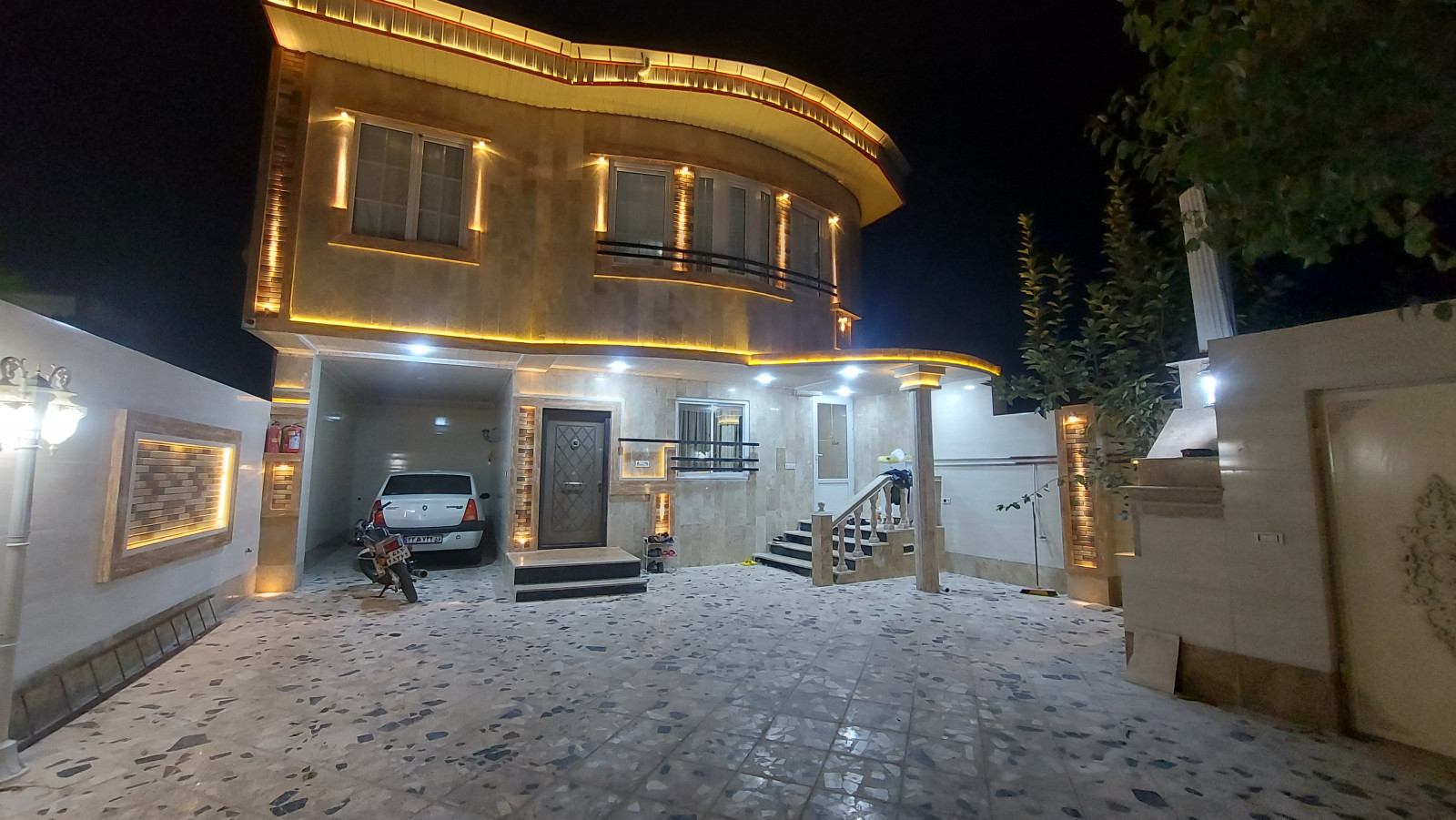 نمای بیرون ساختمان