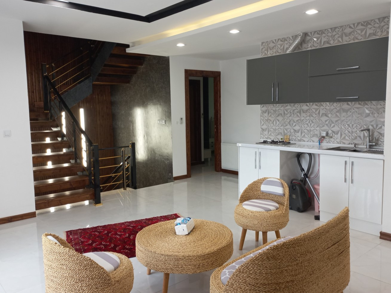 آشپزخانه سالن بالا