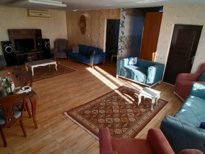ویلای دوخوابه با حیاطی دلباز واستخر سرپوشیده