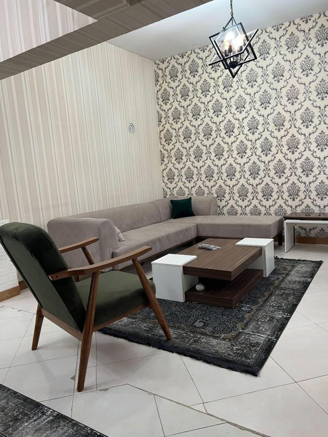 پذیرایی پایین