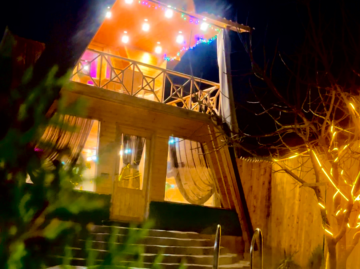 نمای بیرونی ساختمان