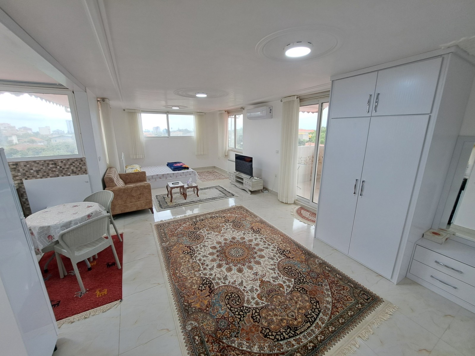 حال و پذیرایی