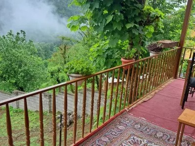 خانه تراس دار با ویو کوهستان