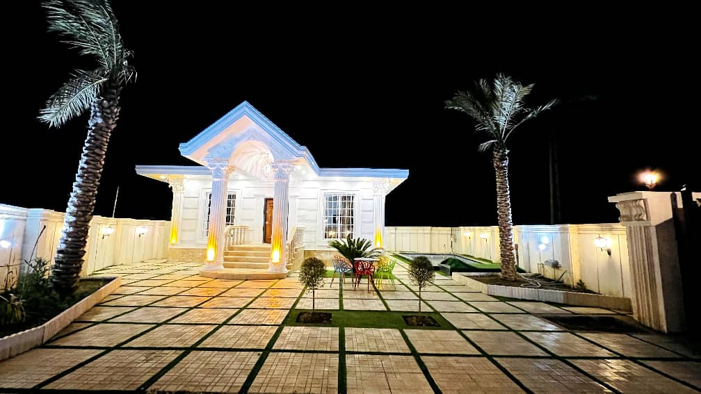 نمای حیاط