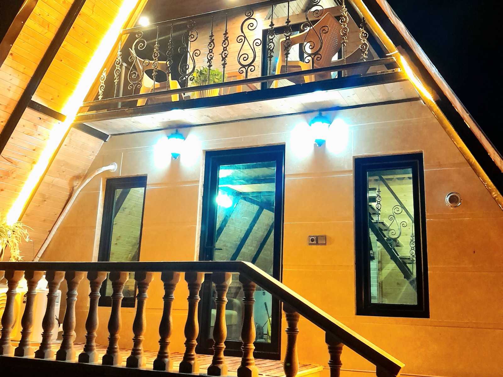 نمای بیرونی ساختمان