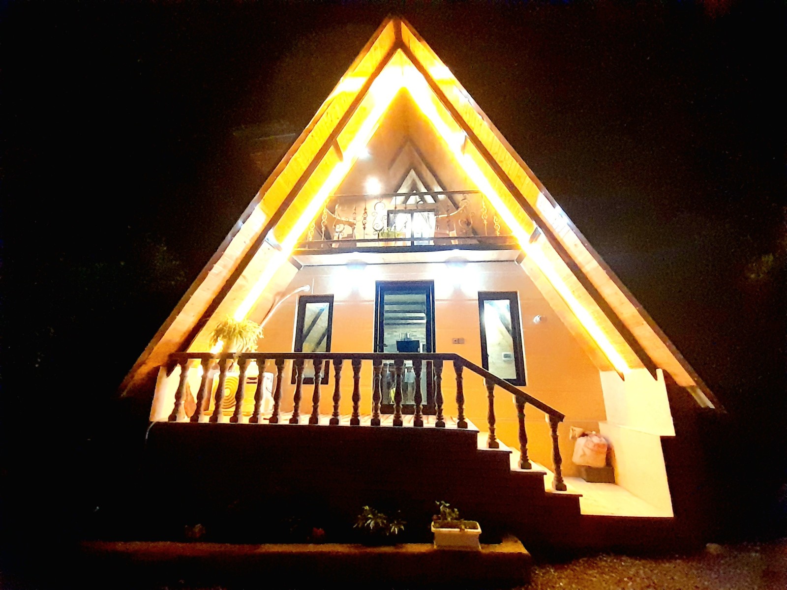 نمای بیرونی ساختمان