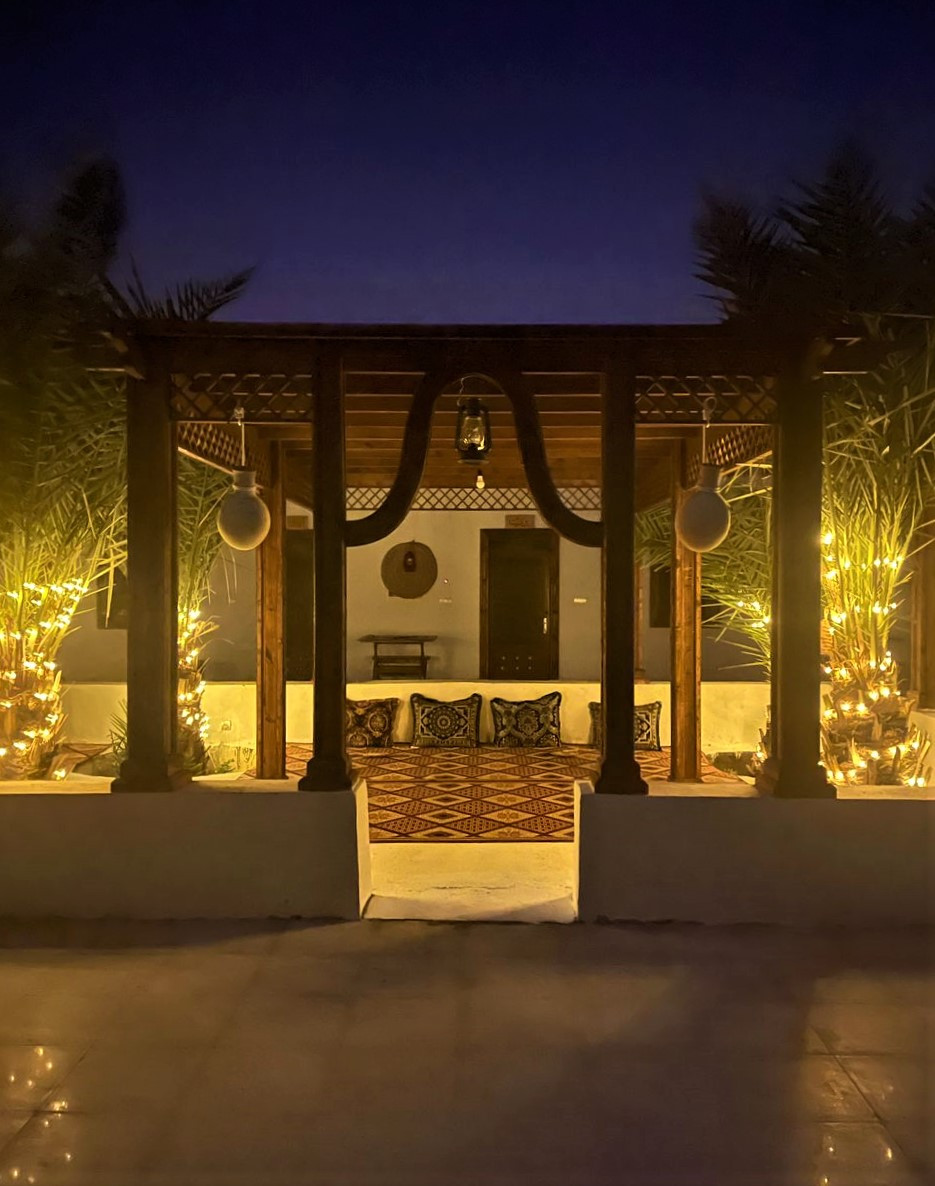 نمای آلاچیق در شب نمای آلاچیق در شب