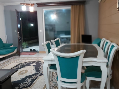 اقامتگاه ساحلی با چشم‌انداز دریا