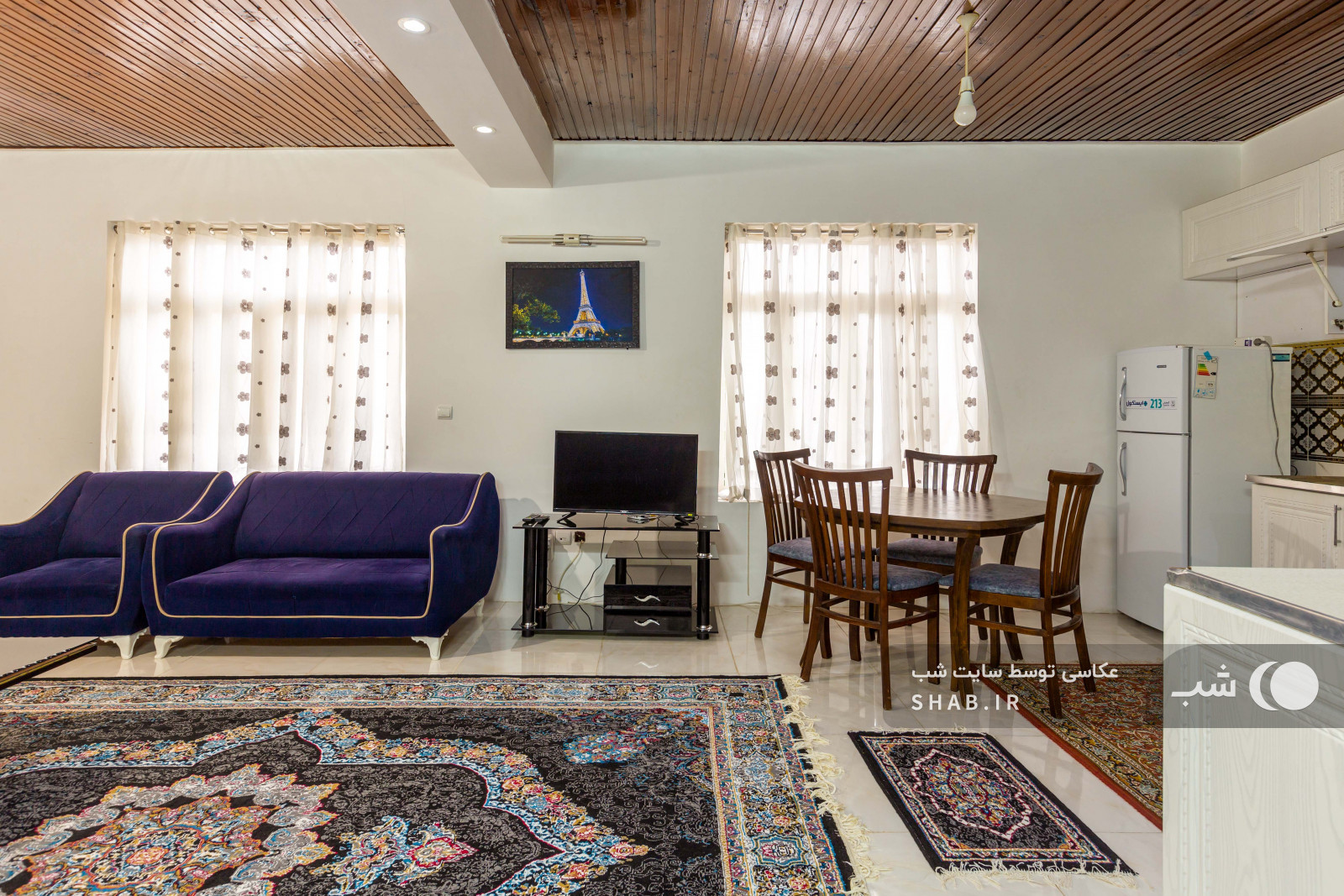 اتاق پذیرایی طبقه بالا