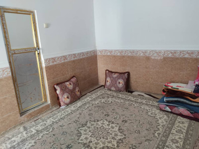 اقامتگاه بومگردی "علیشاهی" اتاق 1 (12 متری)