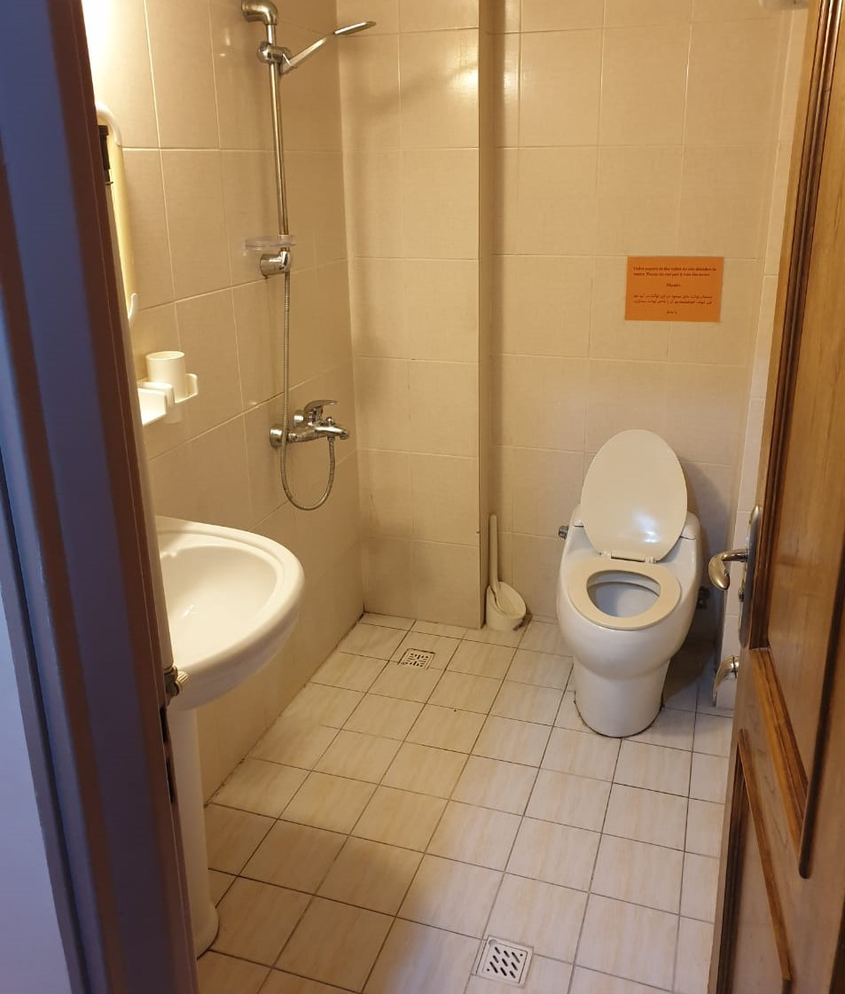 سرویس بهداشتی و حمام سرویس بهداشتی و حمام