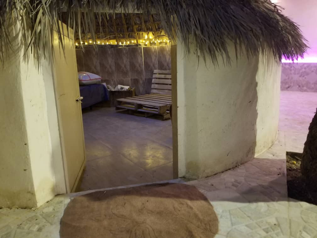 اتاق داخل واحد