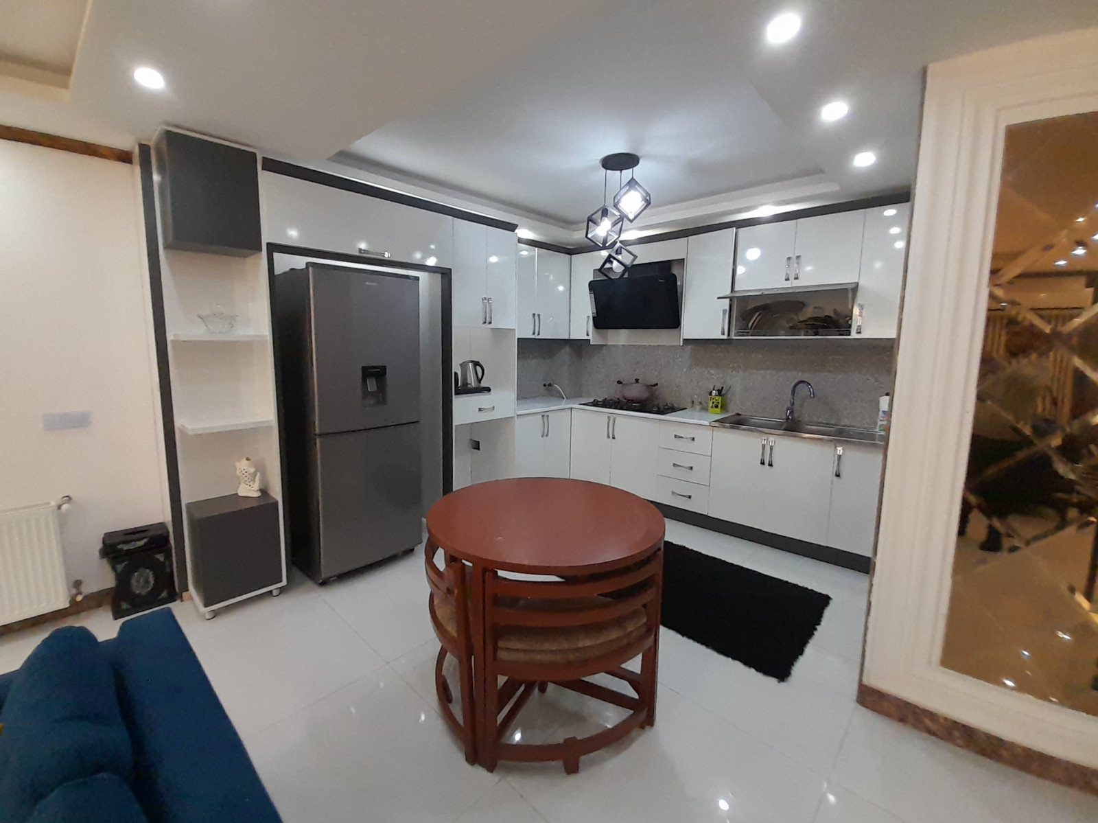 آشپزخانه طبقه همکف