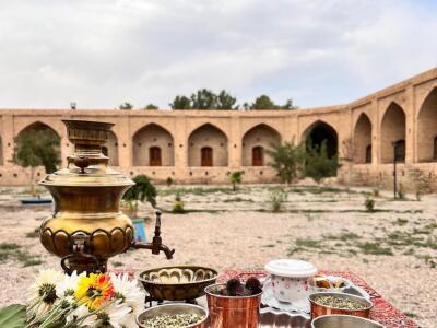 کاروانسرای صفوی لاسجِرد "اتاق معمولی گچی"