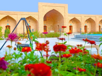 مجموعه اقامتی سنتی کوهاب "اتاق پنج تخت مستر"