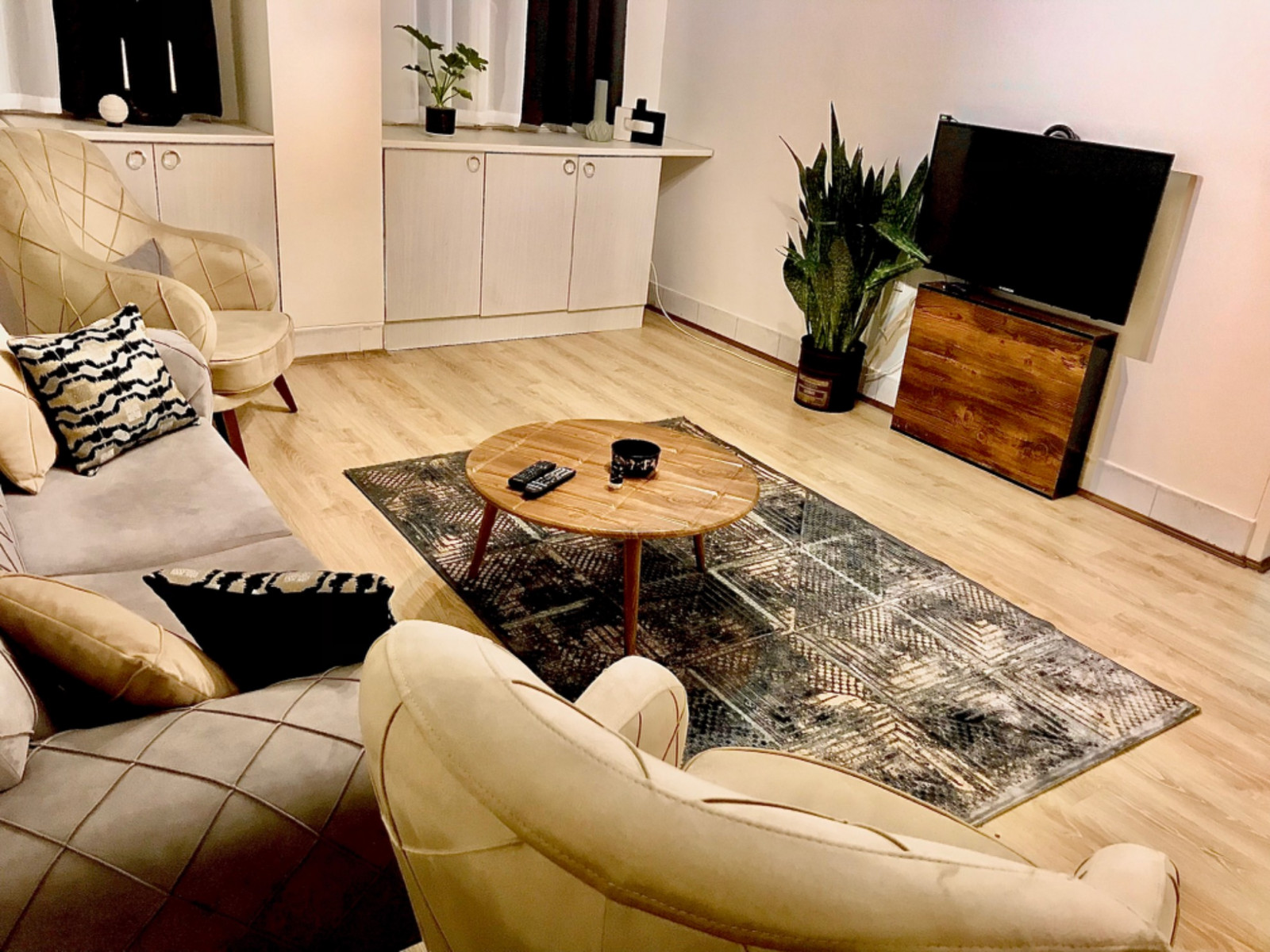 تی وی روم تی وی روم