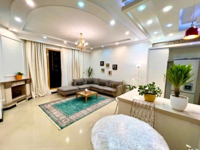 آپارتمان مبله استخردار اقدسیه با ۳۰ متر تراس