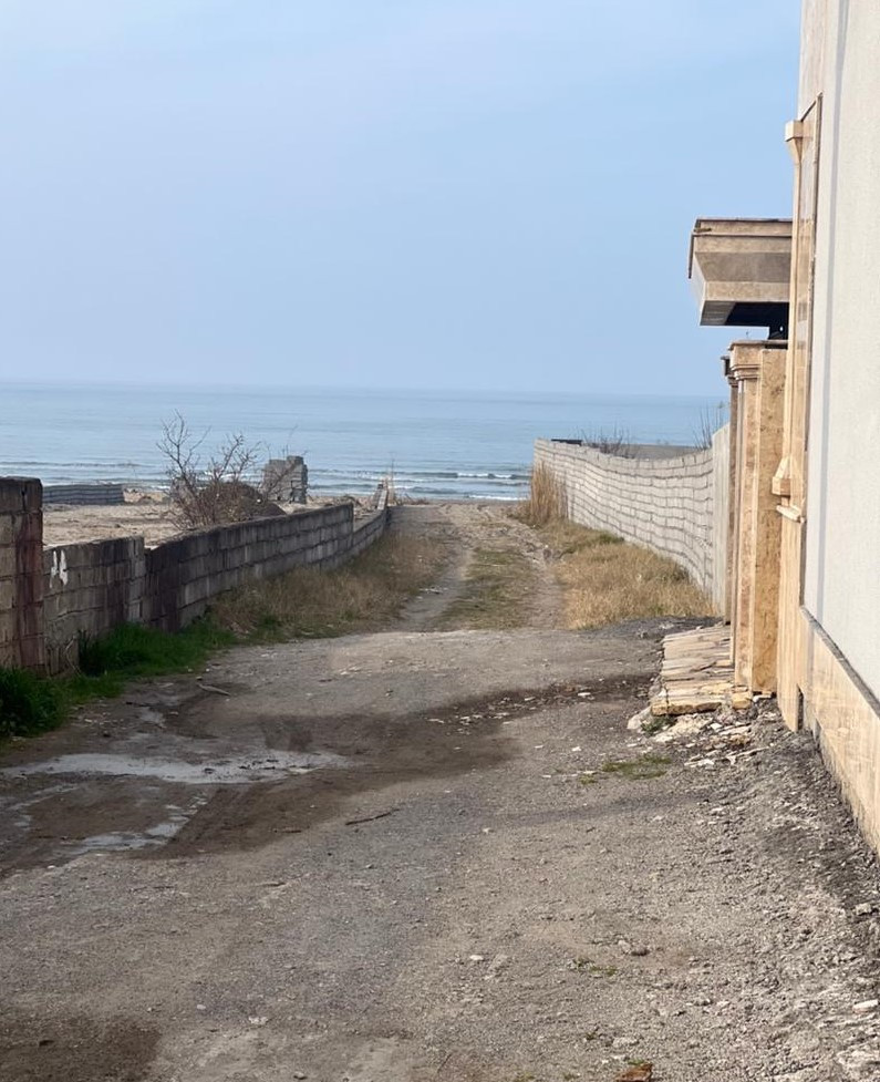 محوطه اطراف اقامتگاه محوطه اطراف اقامتگاه