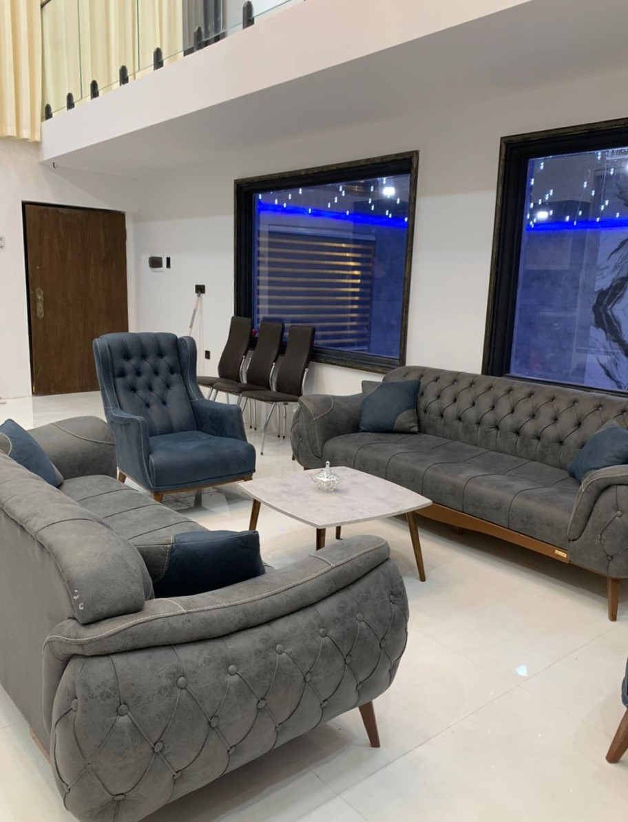 اتاق پذیرایی طبقه همکف