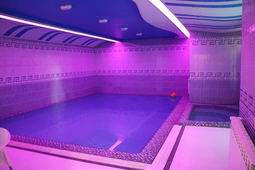 استخر و جکوزی