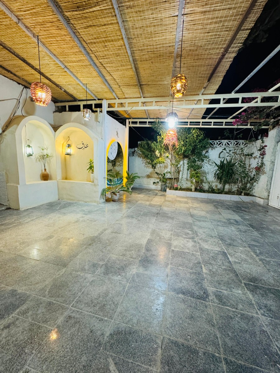 حیاط