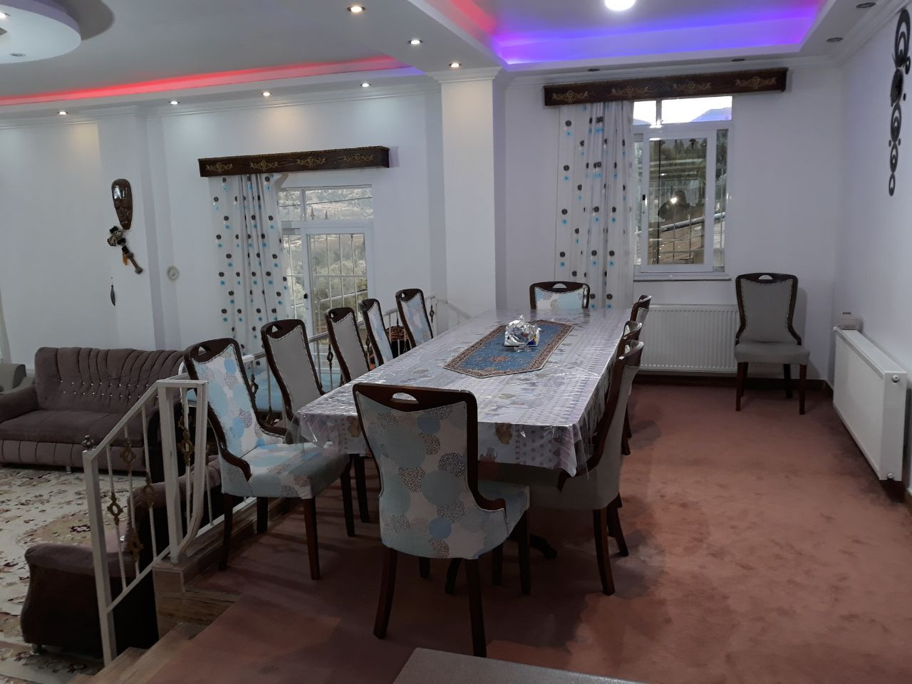 میز نهار خوری