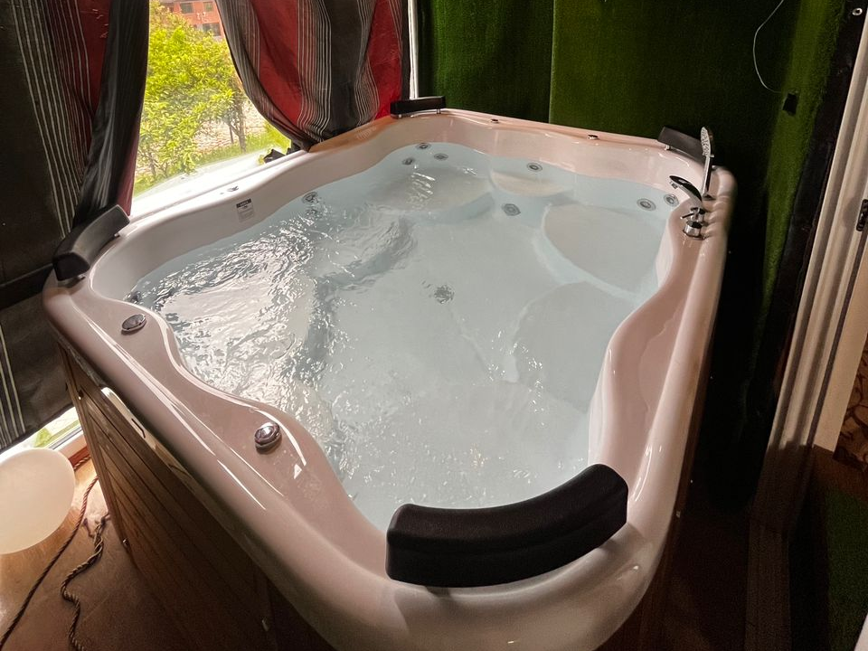 جکوزی جکوزی