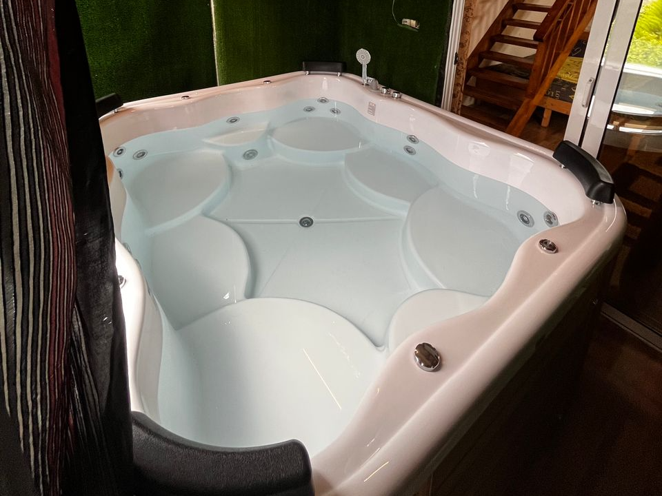 جکوزی جکوزی