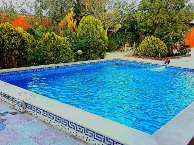 باغ ویلایی دربست دارای استخر روباز
