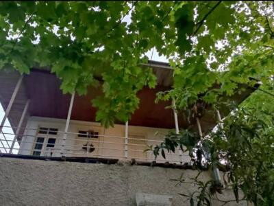 ویلای سنتی در مجاورت رودخانه