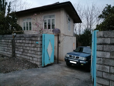 ویلای سنتی در مجاورت رودخانه