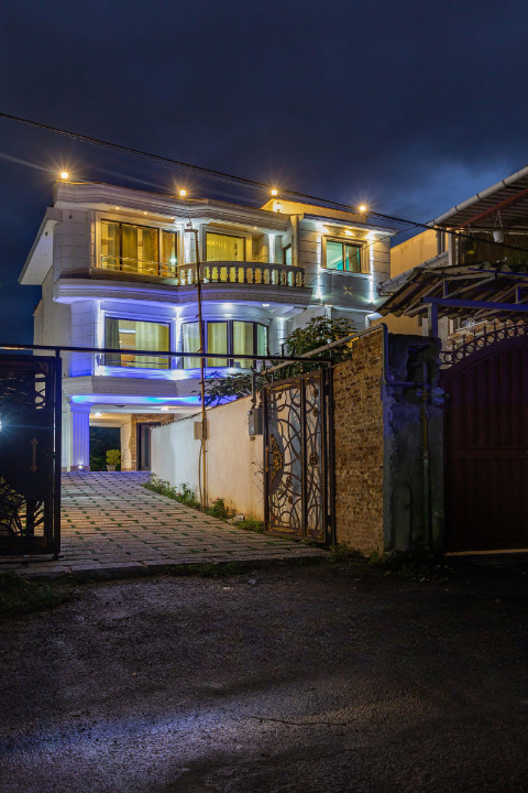 ورودی اقامتگاه