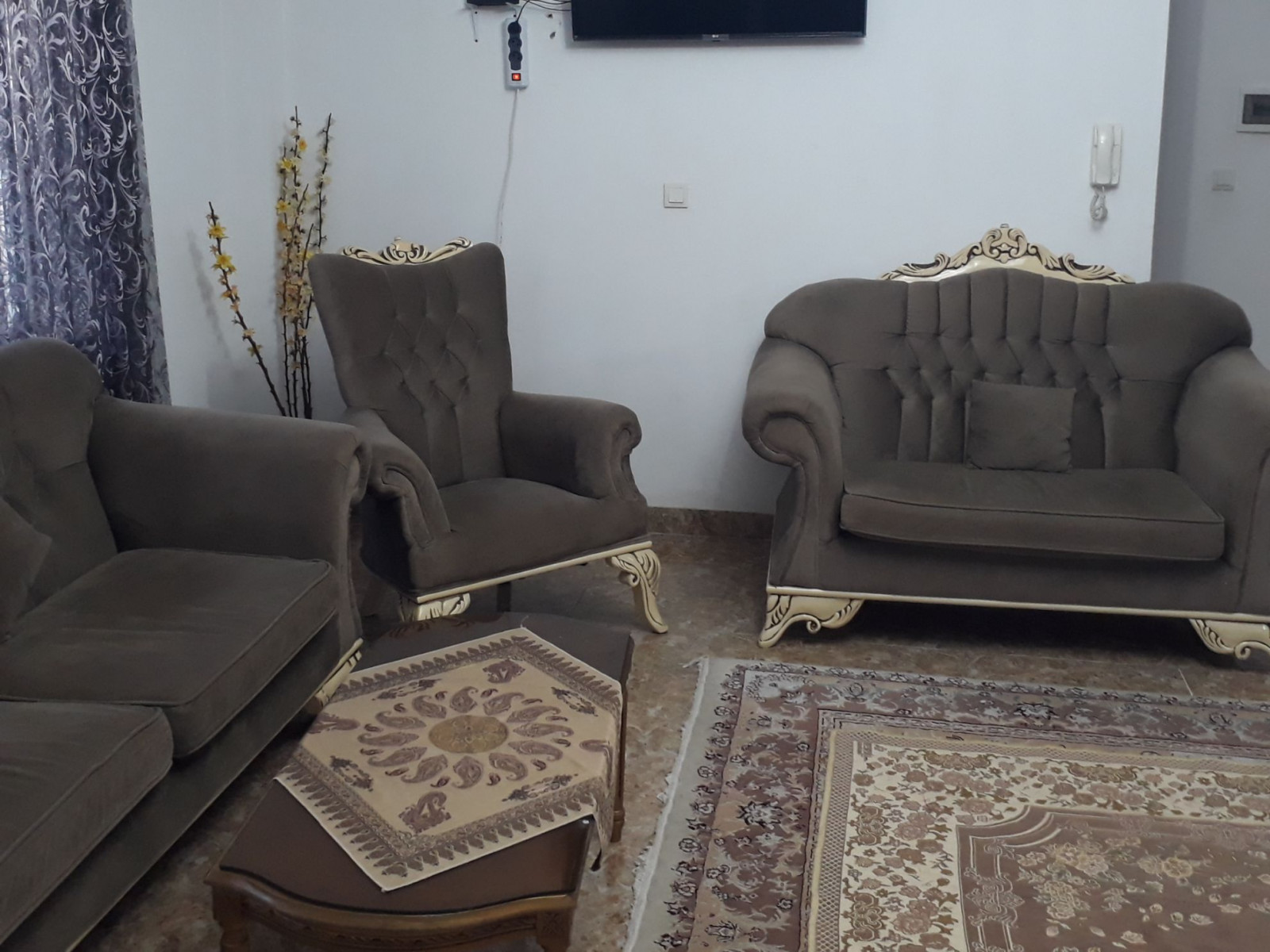 بخشی از هال