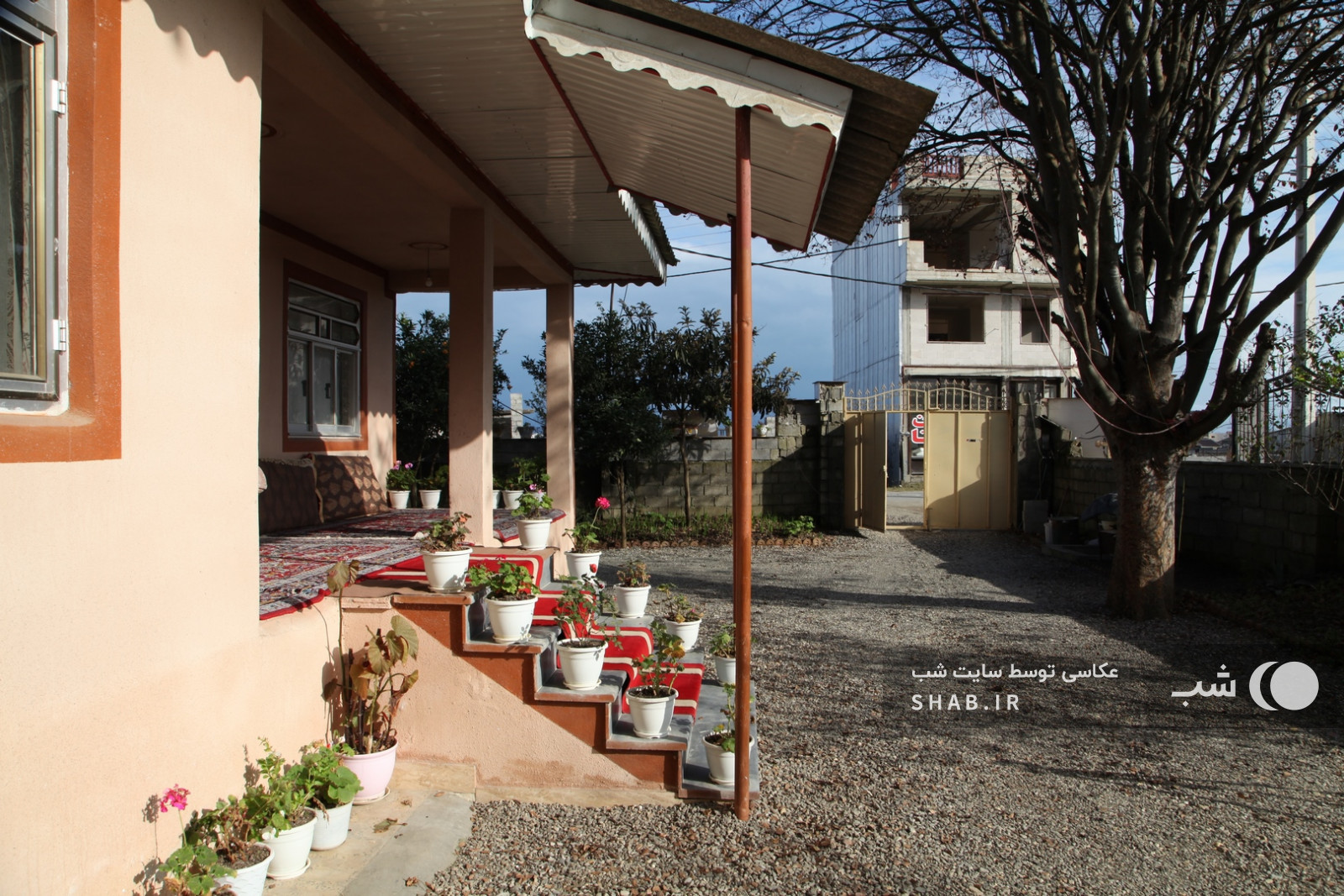 ورودی اقامتگاه