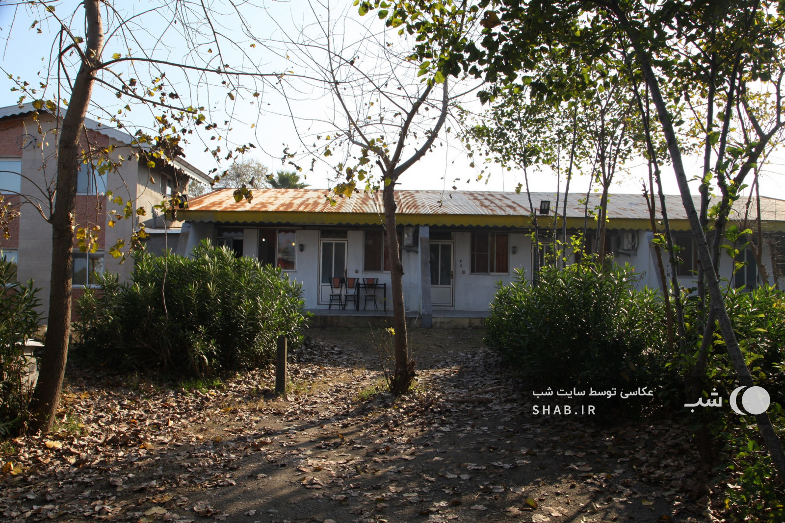 محوطه مجموعه اقامتی آرش محوطه مجموعه اقامتی آرش