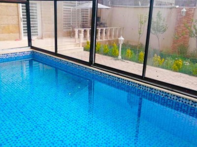 2 خوابه استخر آبگرم سرپوشیده و وسایل بازی