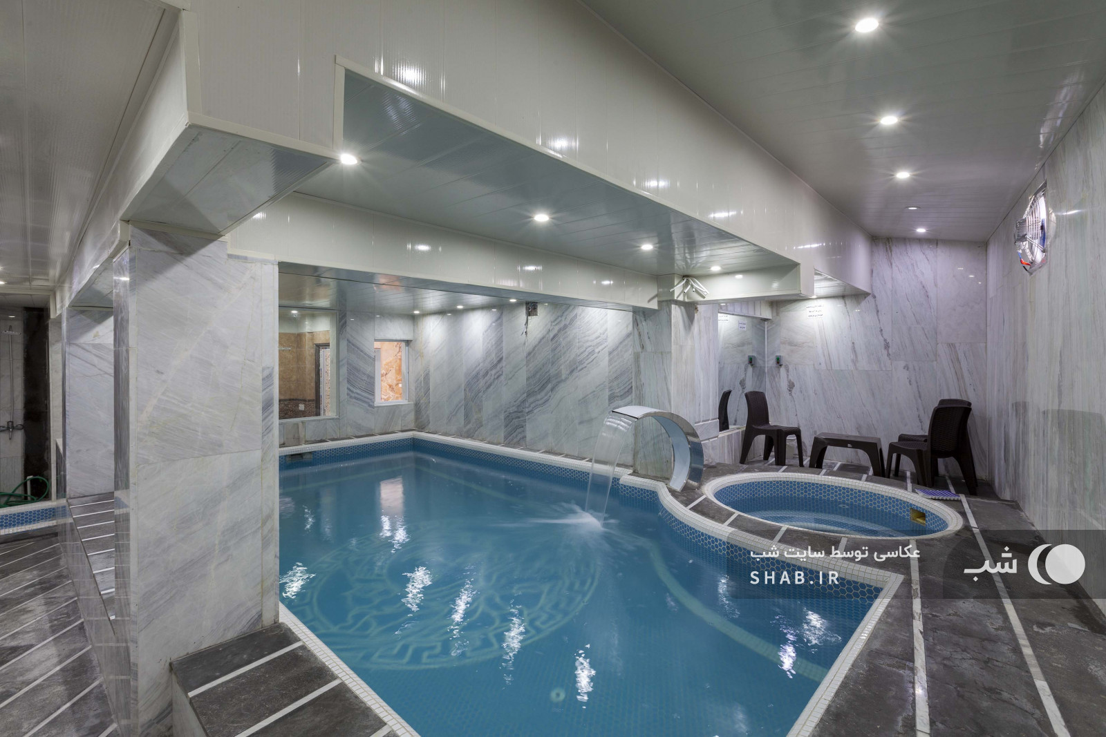 استخر سر پوشیده استخر سر پوشیده